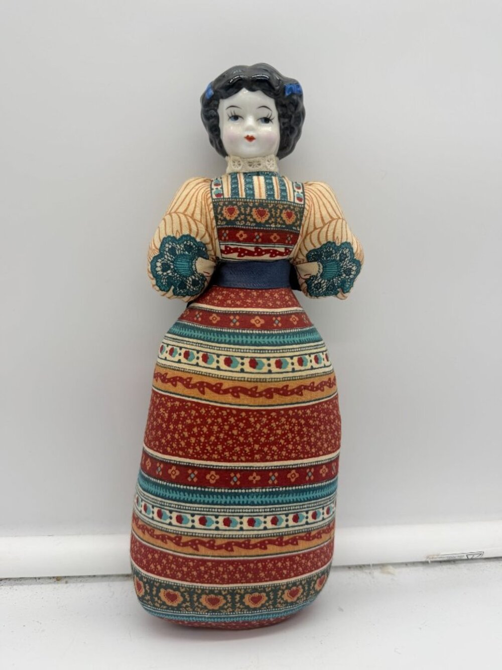 Vintage Avon American Heirloom Doll Cloth Body Porcelain Head